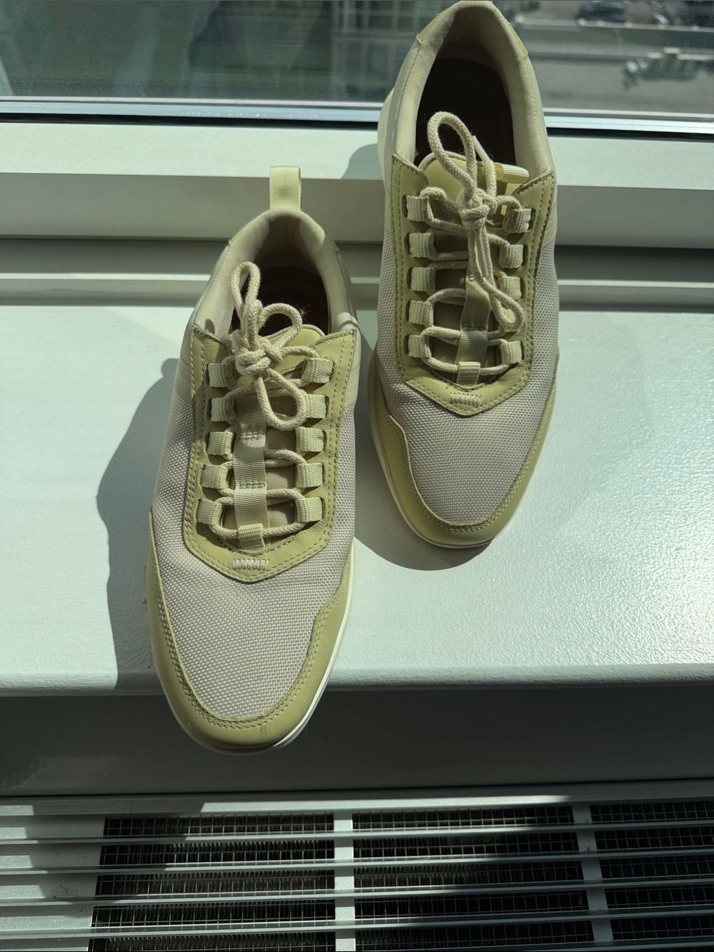 Men's Lightweight Lace-Up Sneakers in Light Beige